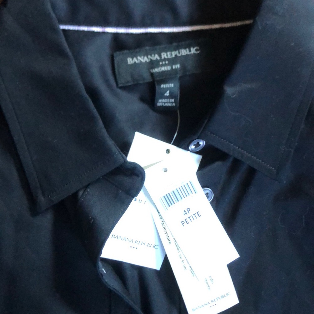 Banana Republic (4) button down shirt